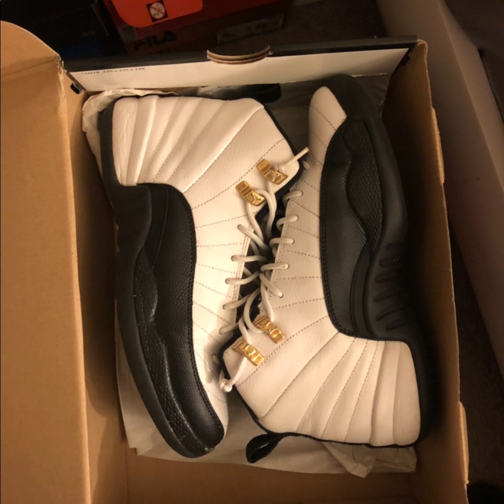 Jordan 12 taxi